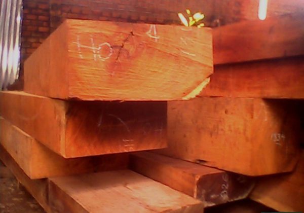 san-go-giang-huong-lao-18x120x900mm